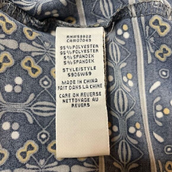 Max Studio Dress 3/4 Sleeve Floral Navy Blue Size Medium Stretchy Casual Key Hol - Picture 5 of 9